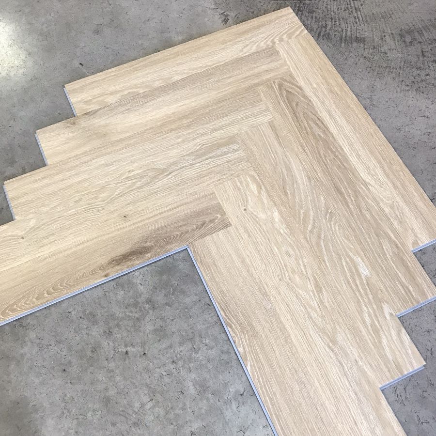 SPC HERRINGBONE ROBLE ESLAVONIA 2