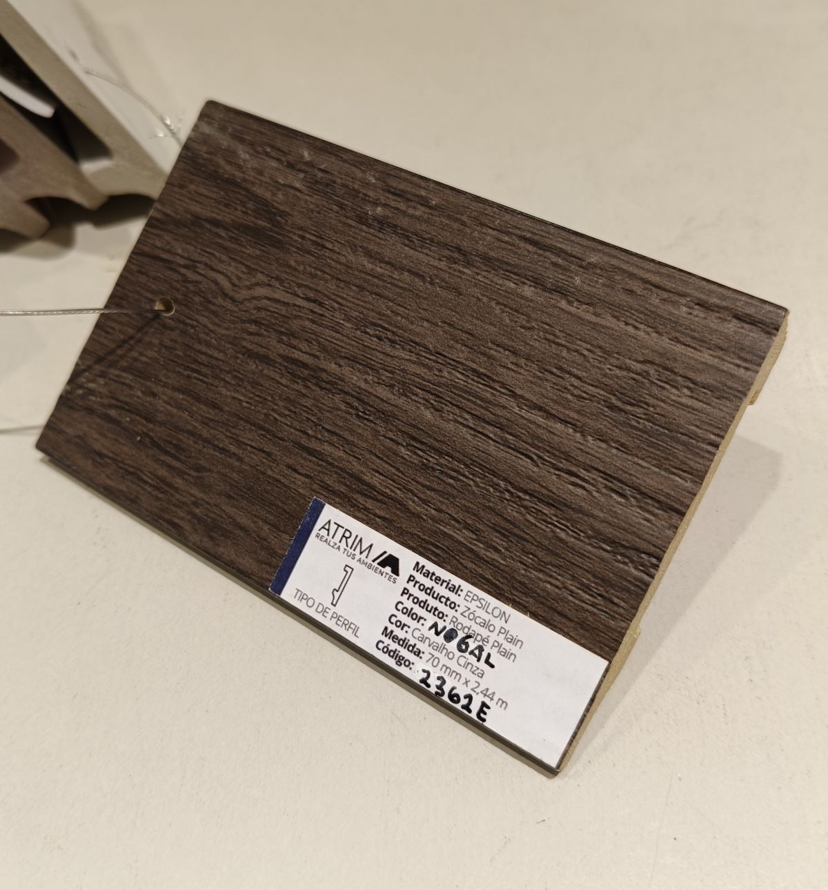 ZOCALO EPSI PLAIN NOGAL 15x70x2440 2 (5)