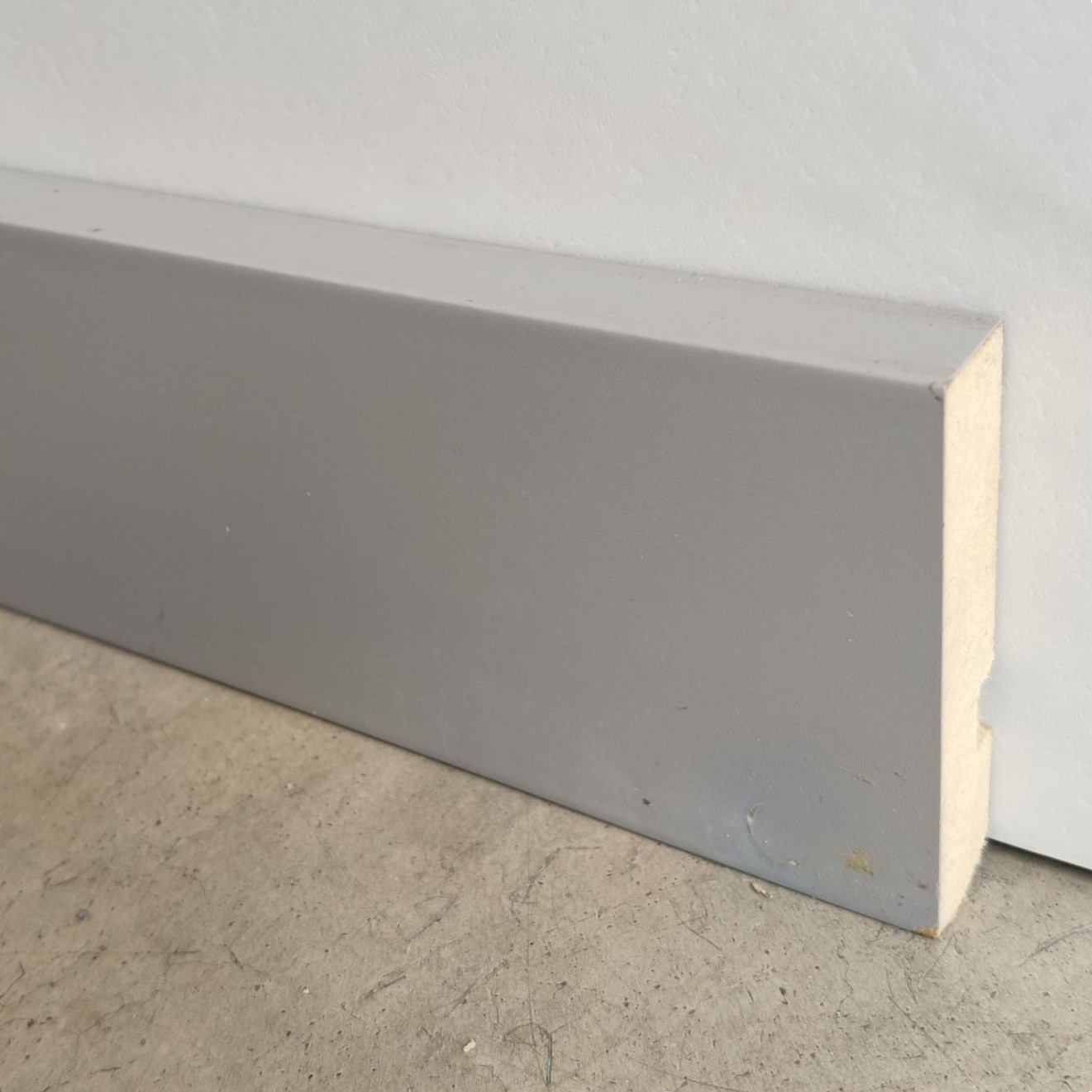 ZOCALO MDF PVC ZR70 ALUMINO (1)
