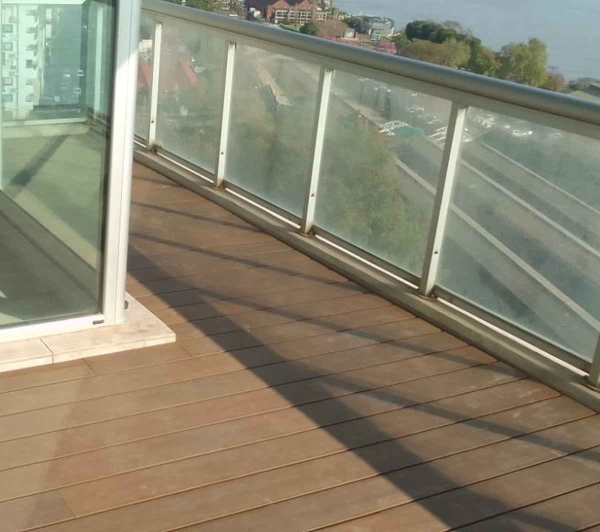 DECK WPC TEAK (2)